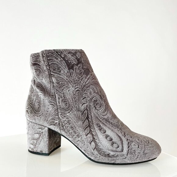 Modern Boho | Damask Velvet Bootie Light Lilac Silver | Anthro Vibes Artistcore - Picture 1 of 10